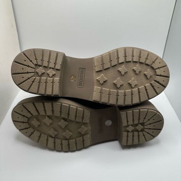 CUSHIONAIRE Hackett Front Zip Stretch Boot 7 OLIVE NEW - Picture 5 of 7